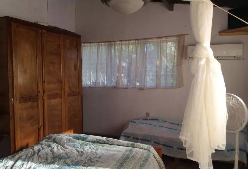 تختخواب و صبحانه Eden Villa Jacmel