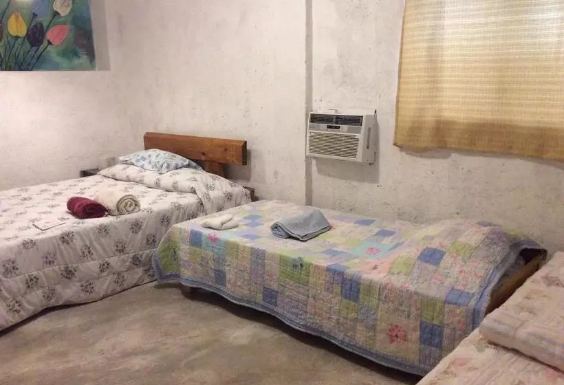 تختخواب و صبحانه Eden Villa Jacmel