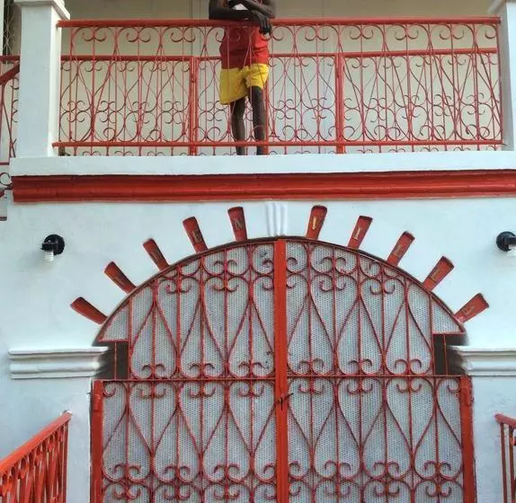 تختخواب و صبحانه Eden Villa Jacmel