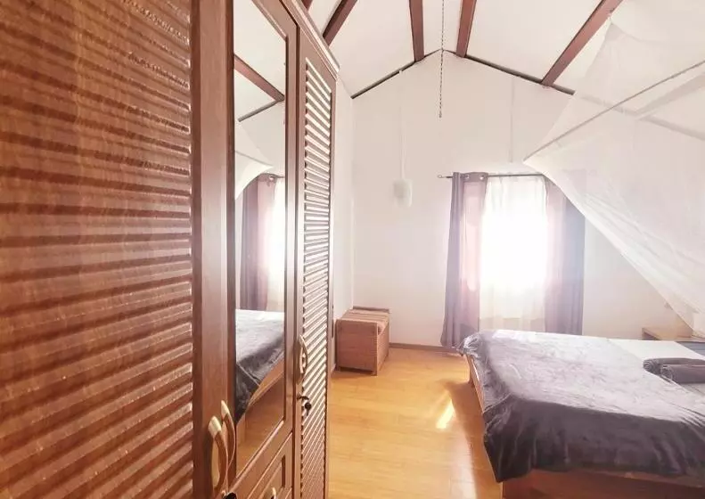تختخواب و صبحانه Sannyasa Wellness And Spa