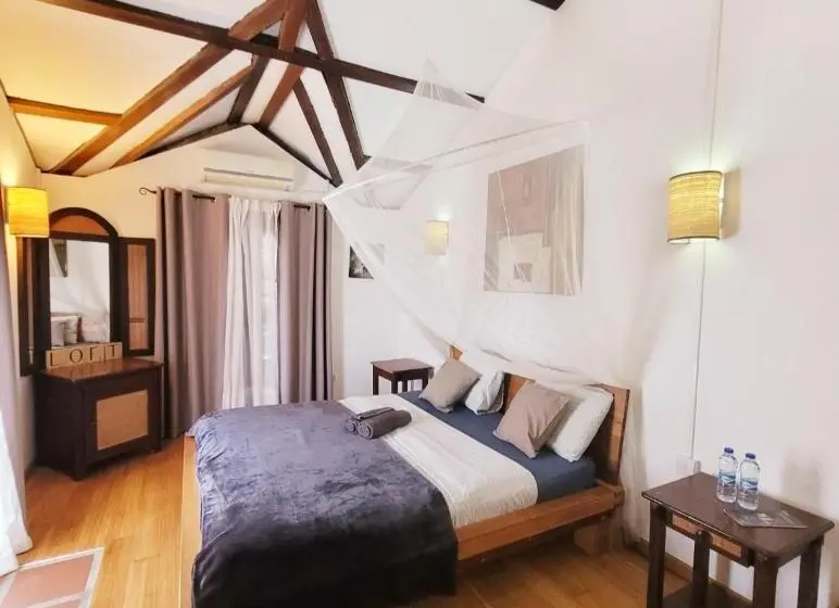 تختخواب و صبحانه Sannyasa Wellness And Spa