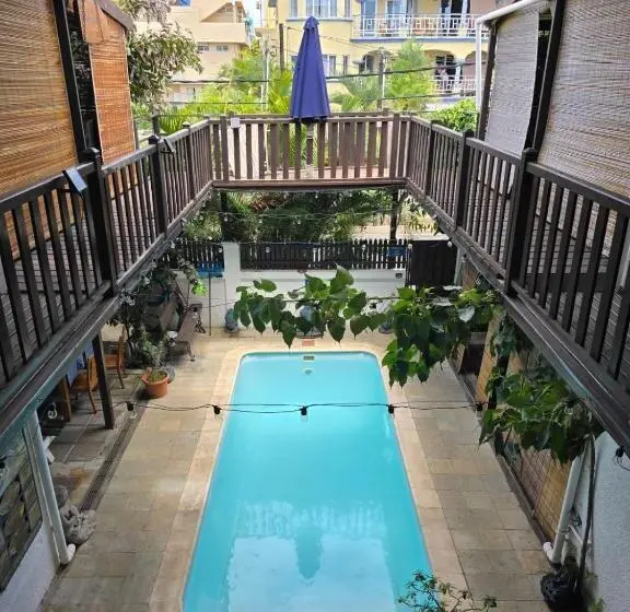 تختخواب و صبحانه Sannyasa Wellness And Spa