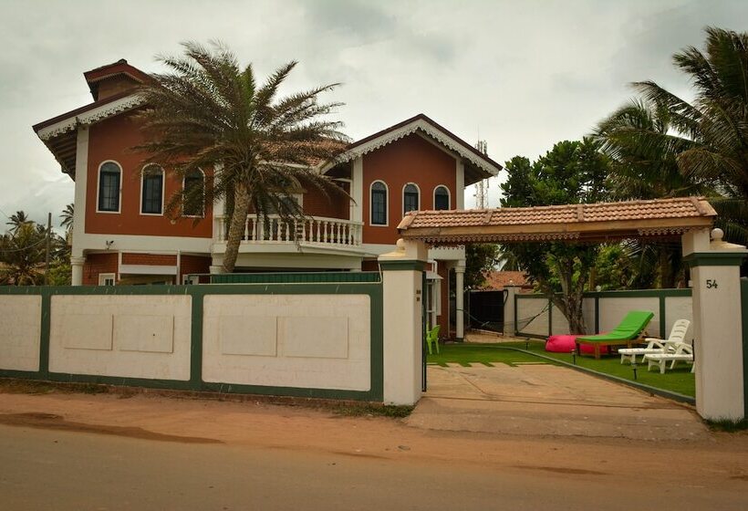 Explore Hostels Negombo