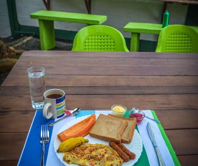 Explore Hostels Negombo