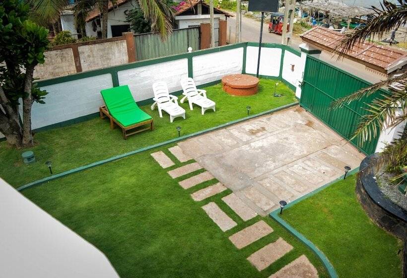 Explore Hostels Negombo