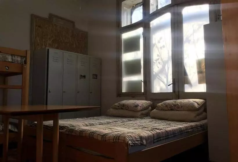 Hostel Mif