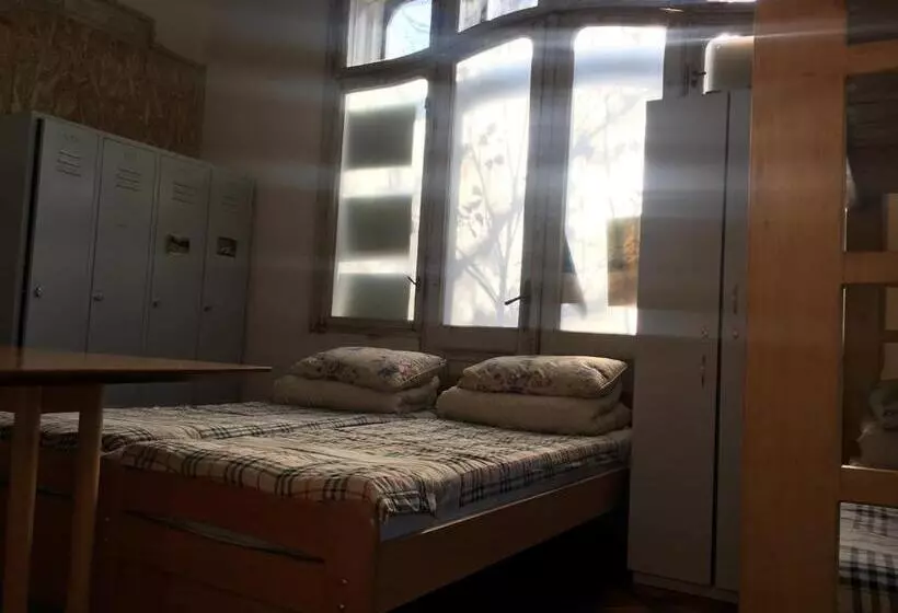 Hostel Mif