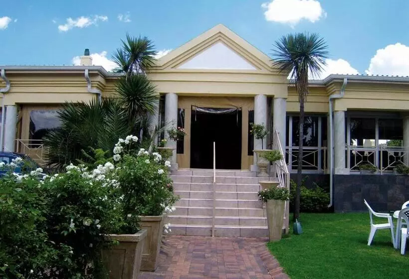 Hotelli Lajava Guest Lodge