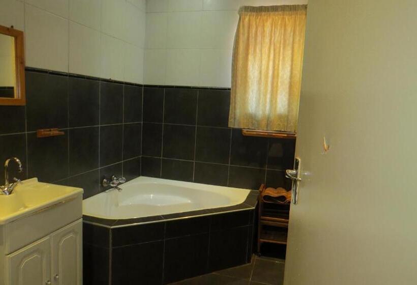 Hôtel Lajava Guest Lodge