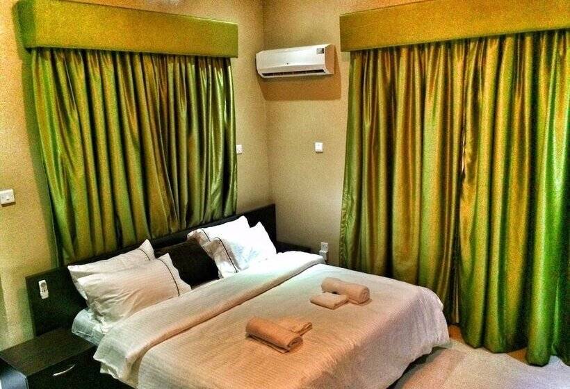 هتل The 09 Suites