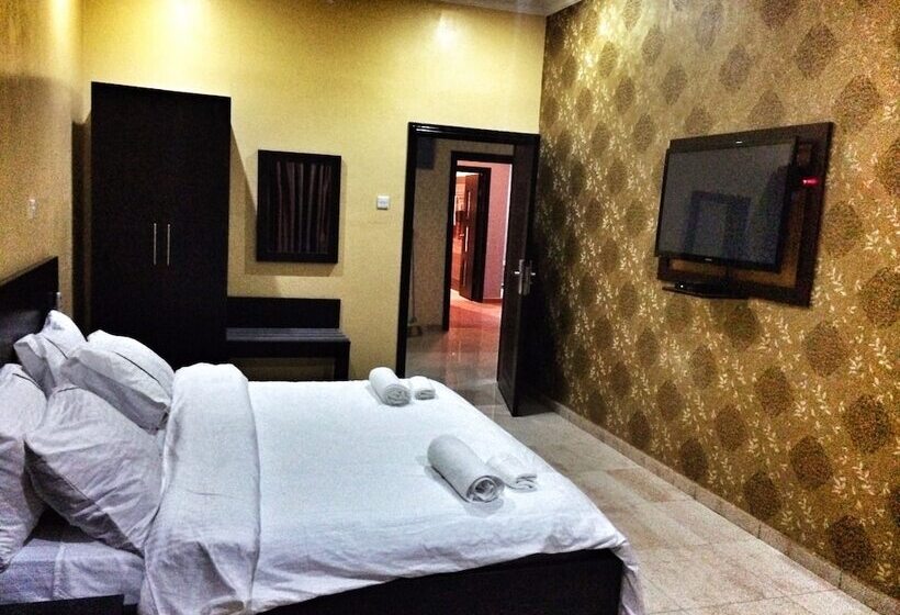 هتل The 09 Suites