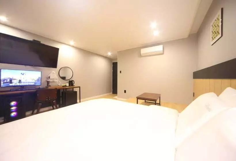 The Stone Bridge Hotel Sasang