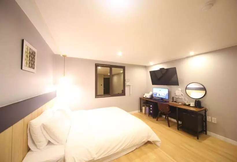 The Stone Bridge Hotel Sasang