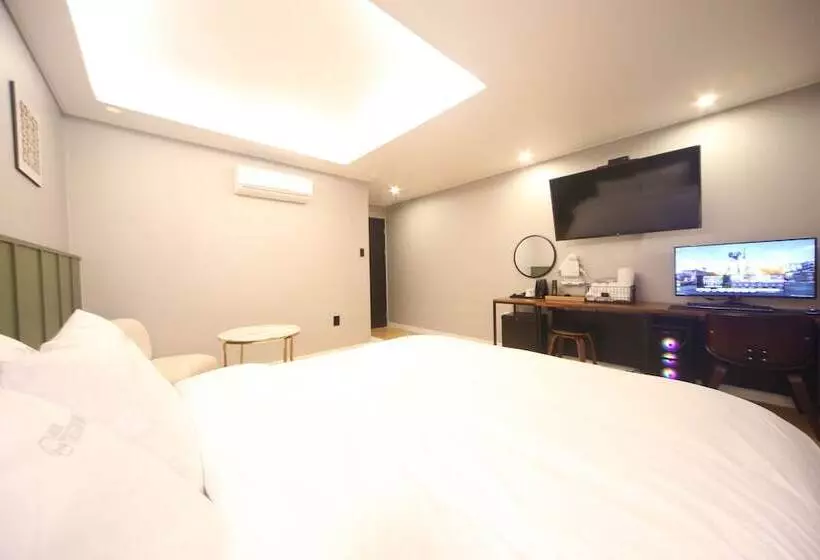 The Stone Bridge Hotel Sasang