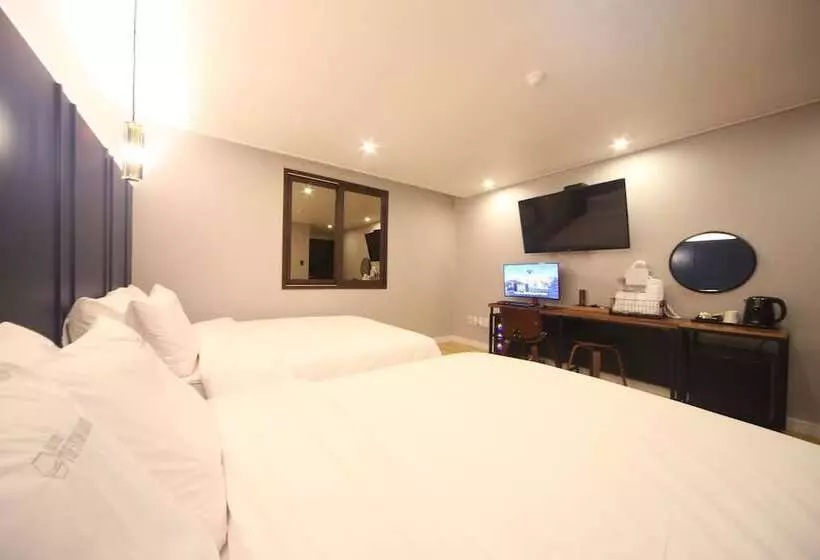 The Stone Bridge Hotel Sasang