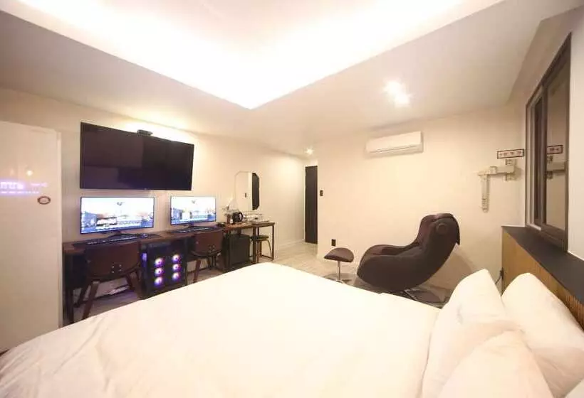 The Stone Bridge Hotel Sasang