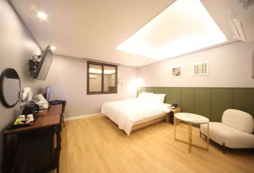 The Stone Bridge Hotel Sasang