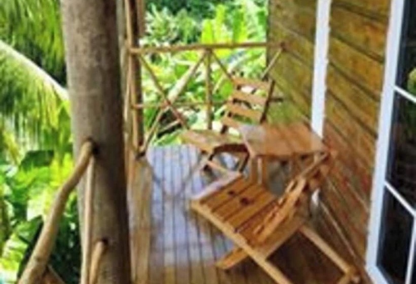 هتل Y Restaurante Casa Escondida