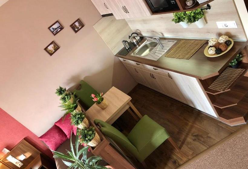 민박 Ambrózia étterem és Panzió