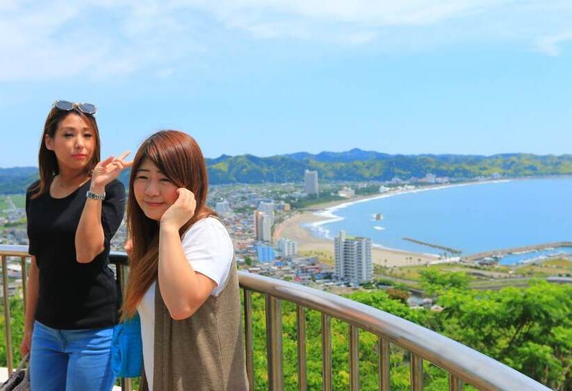 בית מלון כפרי Shiosai Resort Kamogawa