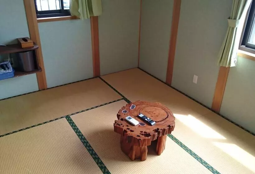 旅館 Minshuku Umikawa