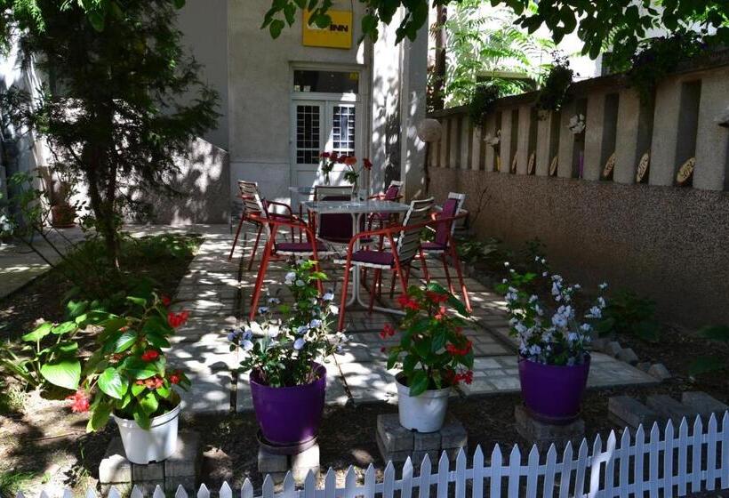 Get Inn Skopje Hostel