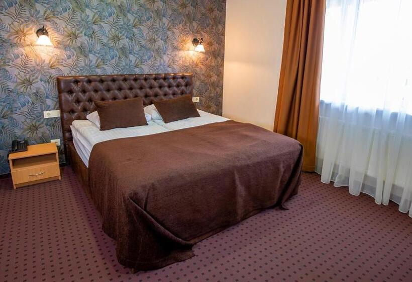 هتل Atostogų Parkas