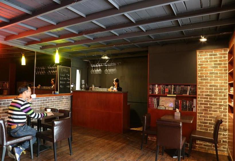 בית מלון כפרי Riverside