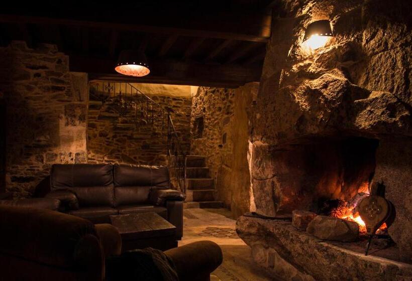 교외 호텔 Rural Bermellar