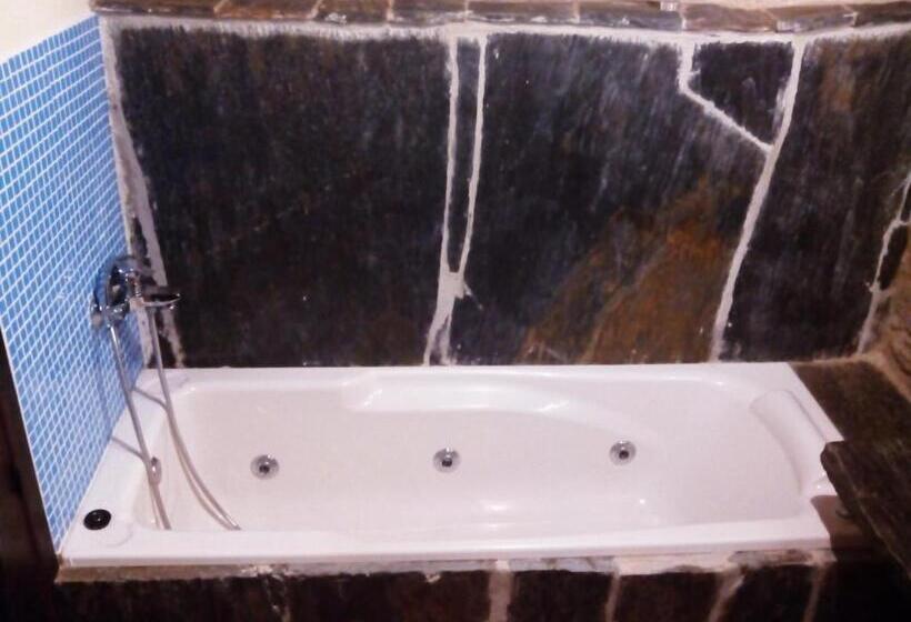 교외 호텔 Rural Bermellar