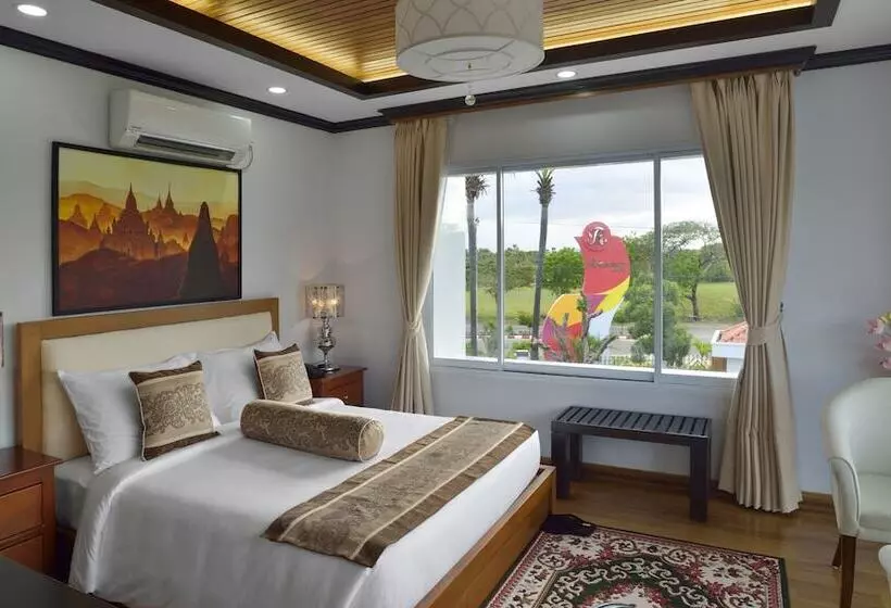 هتل The Regency