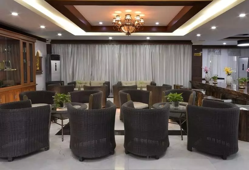 هتل The Regency