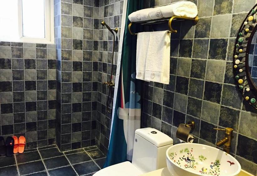 Leshan Haiyun International Youth Hostel