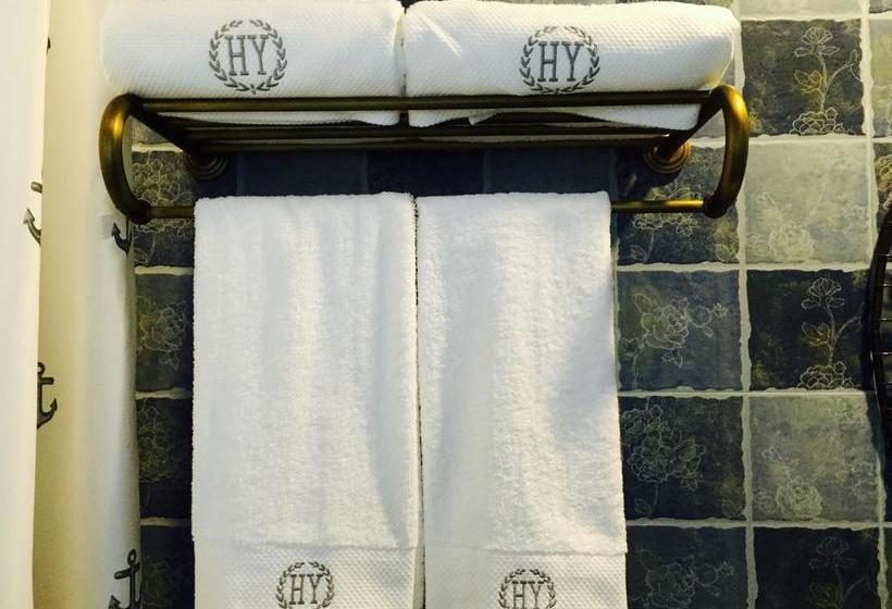 Leshan Haiyun International Youth Hostel