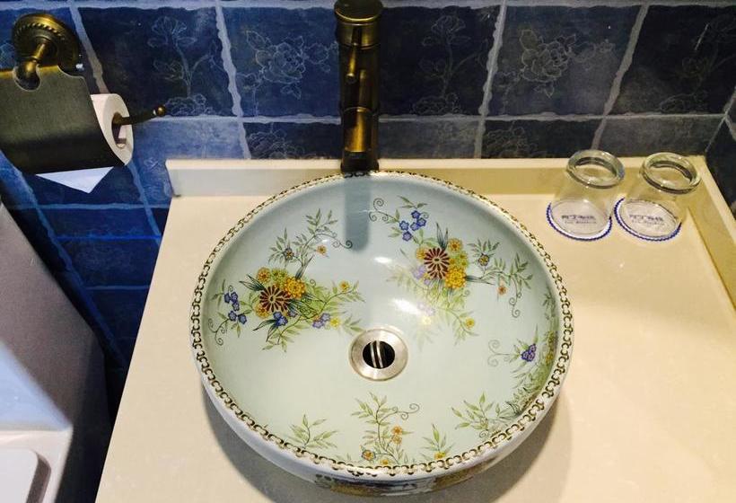 Leshan Haiyun International Youth Hostel