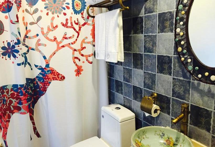 Leshan Haiyun International Youth Hostel