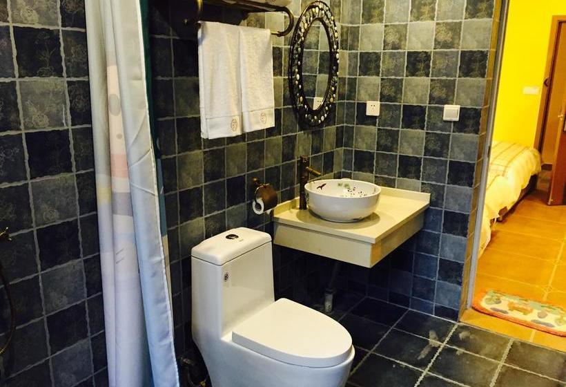 Leshan Haiyun International Youth Hostel