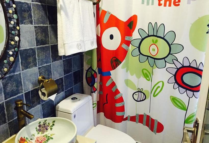 Leshan Haiyun International Youth Hostel