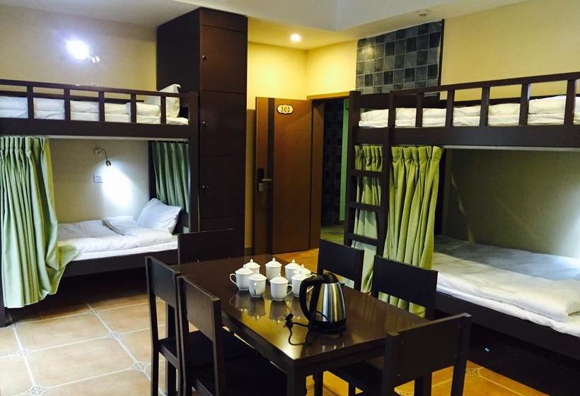Leshan Haiyun International Youth Hostel