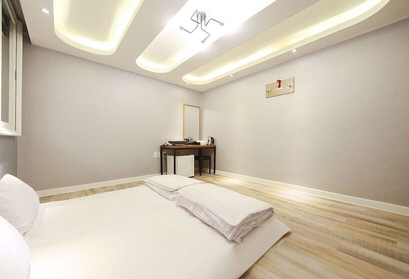 فندق على الطريق Andong Munhwa