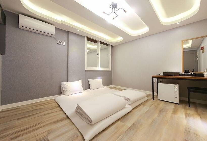 فندق على الطريق Andong Munhwa