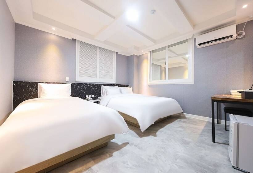 فندق على الطريق Andong Munhwa