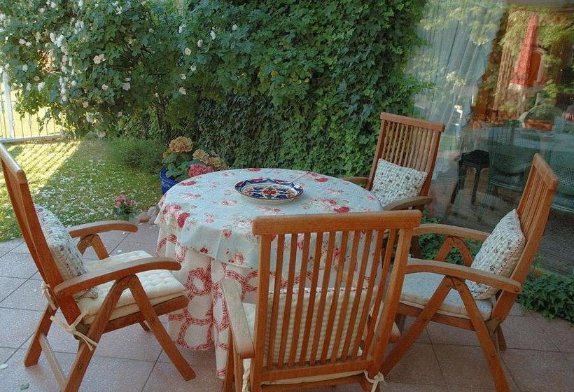 צימר Rosehouse Hillerød Bed And Kitchen