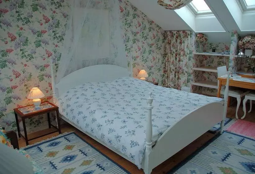Aamiaismajoitus (B&B) Rosehouse Hillerød Bed And Kitchen
