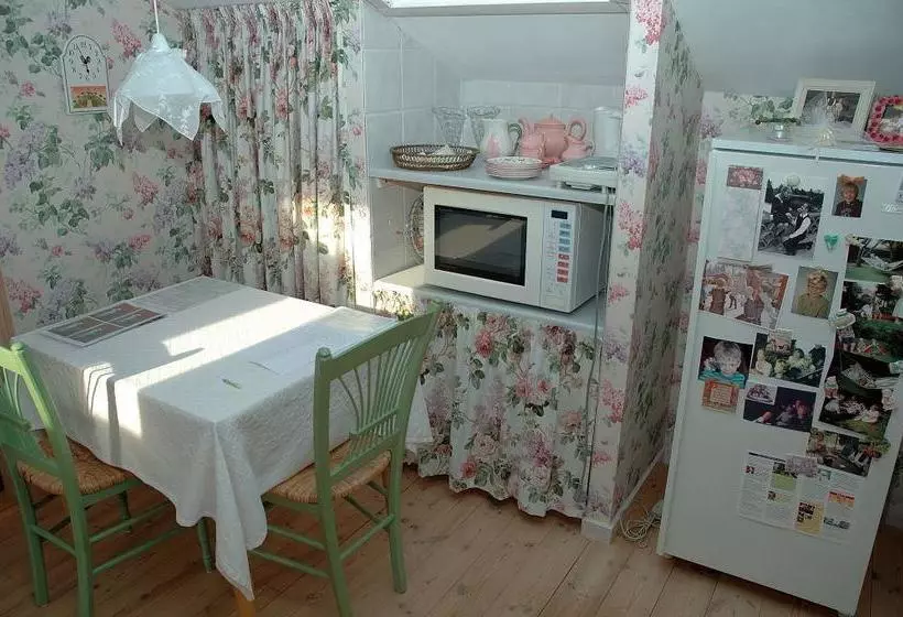 Aamiaismajoitus (B&B) Rosehouse Hillerød Bed And Kitchen