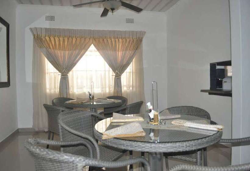 تختخواب و صبحانه Crown Guest Lodge