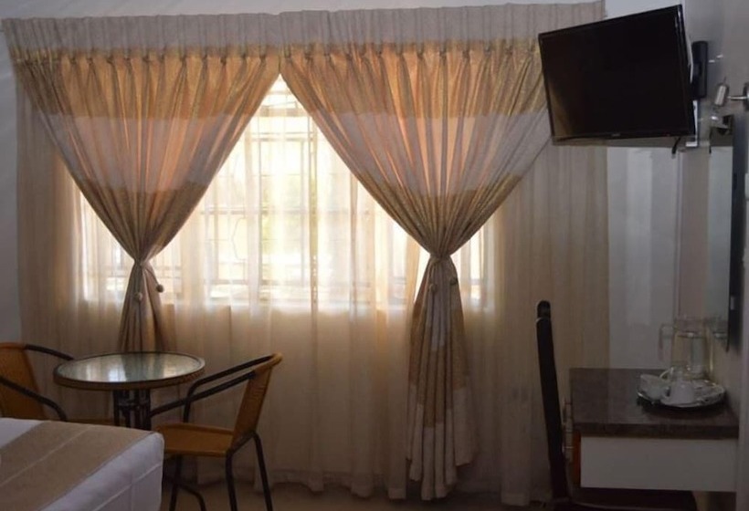 تختخواب و صبحانه Crown Guest Lodge