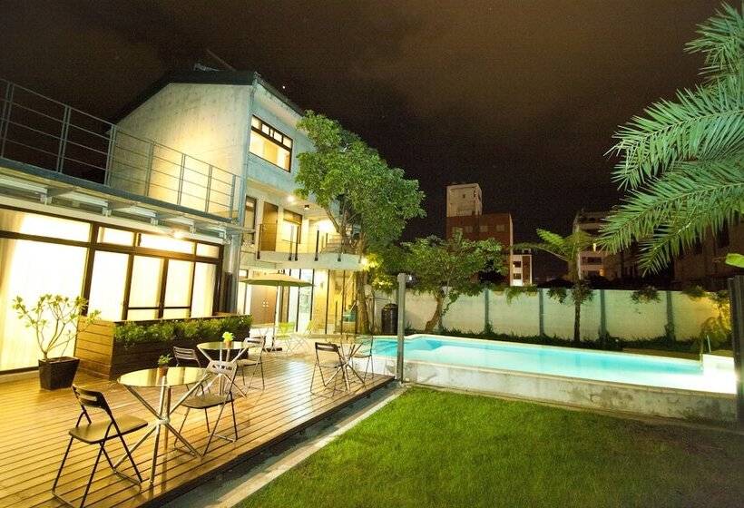 تختخواب و صبحانه Hk77villa