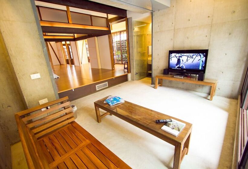 تختخواب و صبحانه Hk77villa