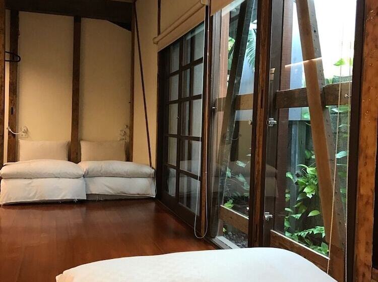 تختخواب و صبحانه Hk77villa